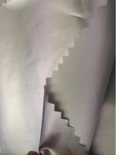 HK-HGCG 102 DYED POLYESTER WOVEN FABRIC 58'/59' 102GM2 45度照